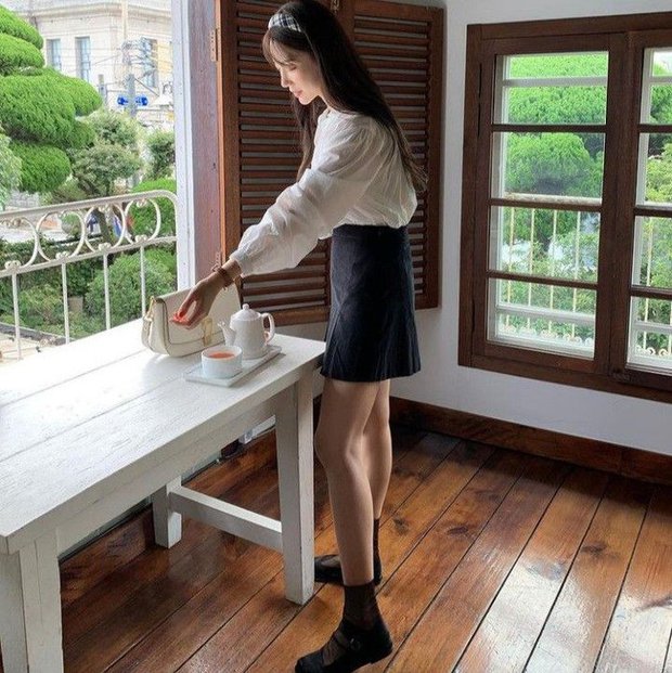 8 cách mặc đẹp cực đơn giản với chân váy dạ của ulzzang Hàn - ảnh 3