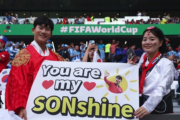 Mặt nạ của Son Heung-min tạo cơn sốt tại World Cup - ảnh 7