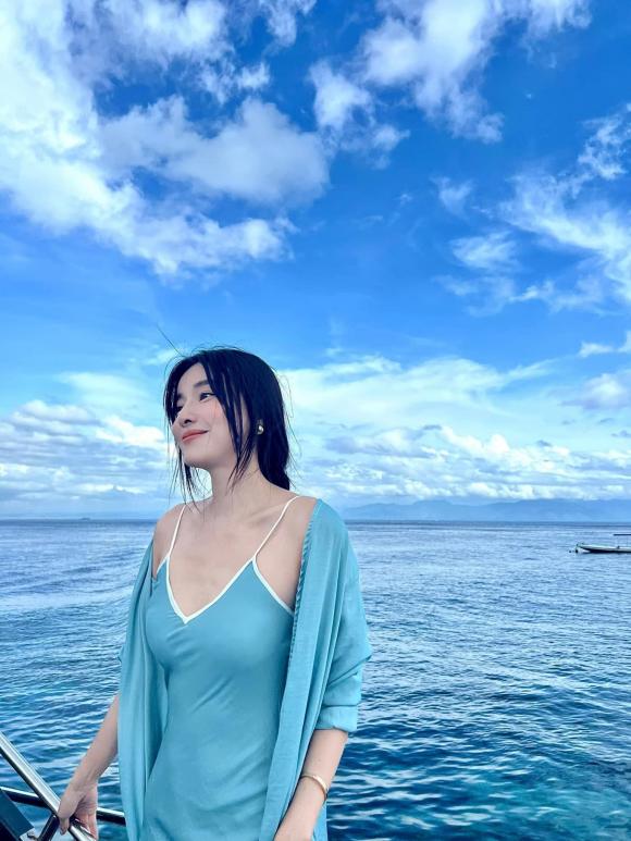 Cao Thái Hà ''Mẹ rơm'' tung loạt ảnh bikini: Quê mùa trên phim nhưng đời thực đầy nóng bỏng - ảnh 15