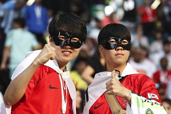 Mặt nạ của Son Heung-min tạo cơn sốt tại World Cup - ảnh 2