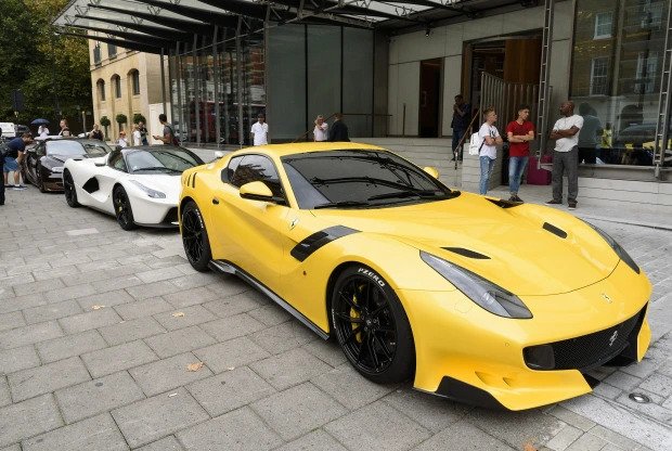 Dàn xe đắt giá của giới ''rich kid'' Qatar: Không siêu xe thì cũng phải xế hộp triệu USD - ảnh 12