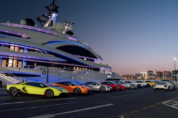 Dàn xe đắt giá của giới ''rich kid'' Qatar: Không siêu xe thì cũng phải xế hộp triệu USD - ảnh 4