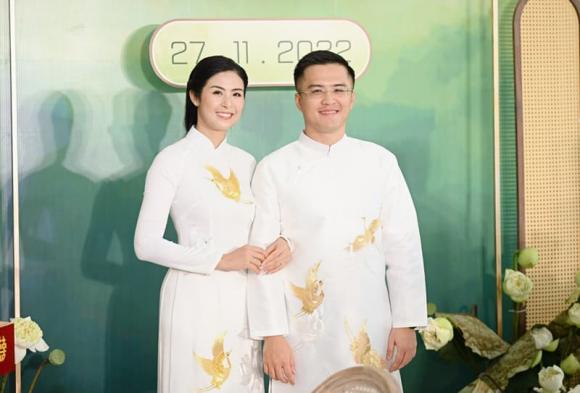 Không gian lễ ăn hỏi với 500 bông sen của Hoa hậu Ngọc Hân - ảnh 1