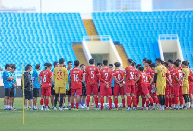 Tuyển Việt Nam đầy đủ lực lượng trước trận đấu với CLB Dortmund - ảnh 1