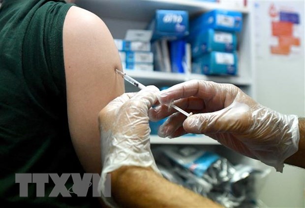 Mỹ kêu gọi người dân tiêm mũi tăng cường vaccine ngừa COVID-19 - ảnh 1