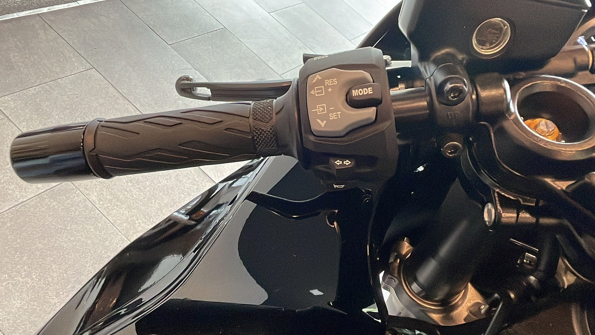 ''Thần gió'' Suzuki Hayabusa 2022 - Siêu mô tô 1.340 phân khối về Việt Nam - ảnh 11
