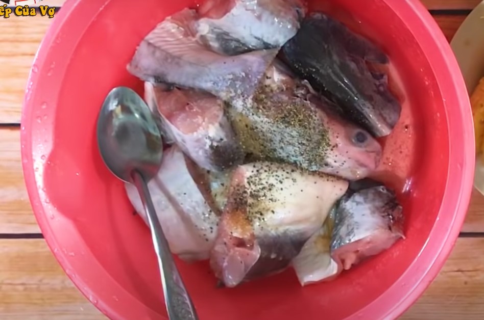 Cách nấu cá hú kho tộ ngon đậm vị nhất tại nhà - ảnh 15
