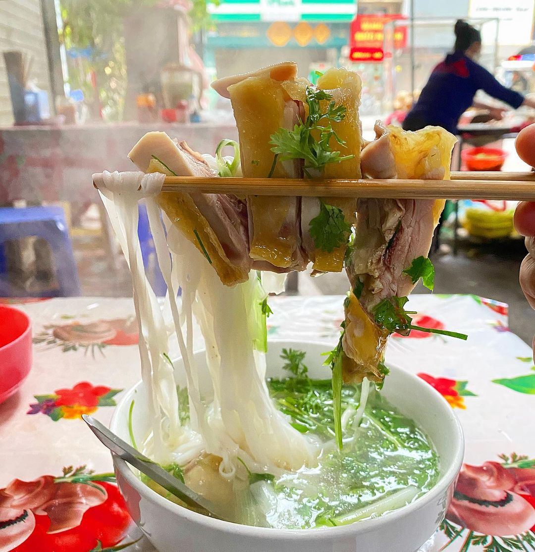 3 quán phở gà ở Hà Nội được trang mạng quốc tế gợi ý cho du khách - ảnh 2