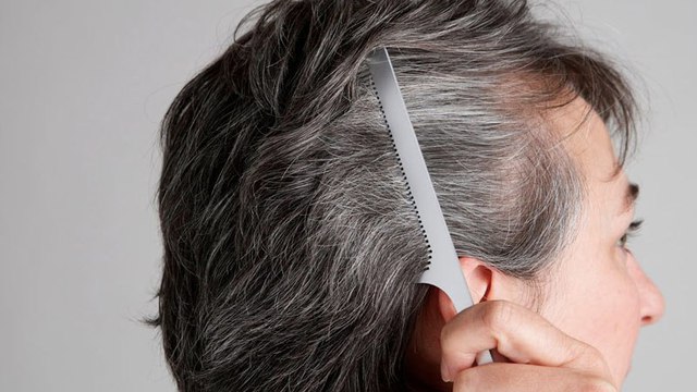 Ngày càng nhiều tóc trắng, có nên nhổ hay không? Sau 35 tuổi, nhất định phải lưu ý 2 điều mới tránh xa nguy cơ tóc bạc sớm - ảnh 1