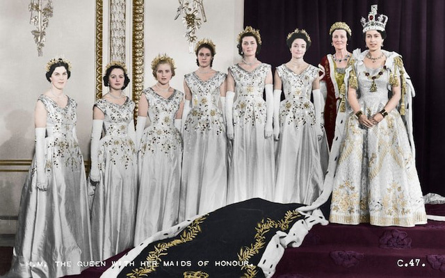 Bạn thân cố Nữ hoàng Elizabeth II chỉ trích phim về Hoàng gia Anh - ảnh 2