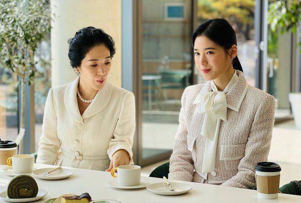 Học cách diện áo khoác vải tweed từ các diễn viên Hàn Quốc - ảnh 9
