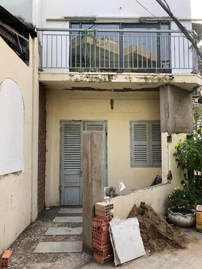 Nhà cũ 17m2 trong hẻm ‘lột xác’ với phong cách Santorini - ảnh 1