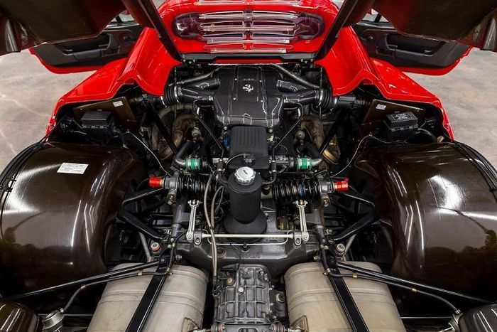 Ferrari F50 “ông cụ” lăn bánh 1.000km dự kiến bán 161 tỷ đồng - ảnh 6