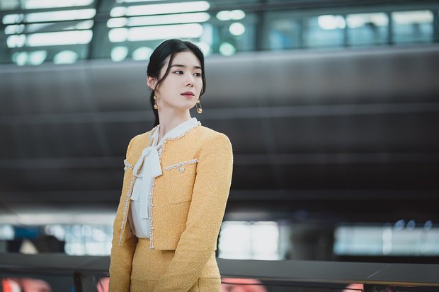 Học cách diện áo khoác vải tweed từ các diễn viên Hàn Quốc - ảnh 8