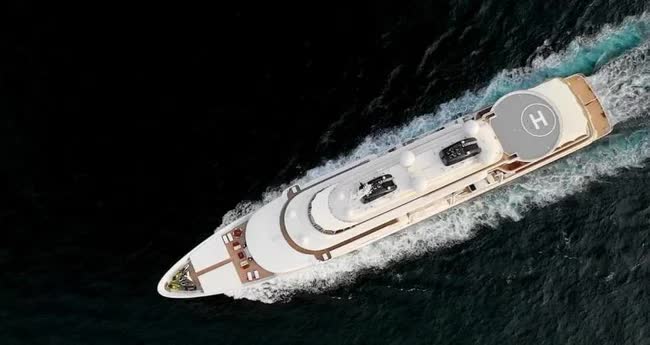 Cận cảnh du thuyền giá nửa tỷ USD, dài hơn cả sân bóng đá của Vương thất Qatar: Biểu tượng tột đỉnh của sự giàu sang ngự trị đại dương - ảnh 5