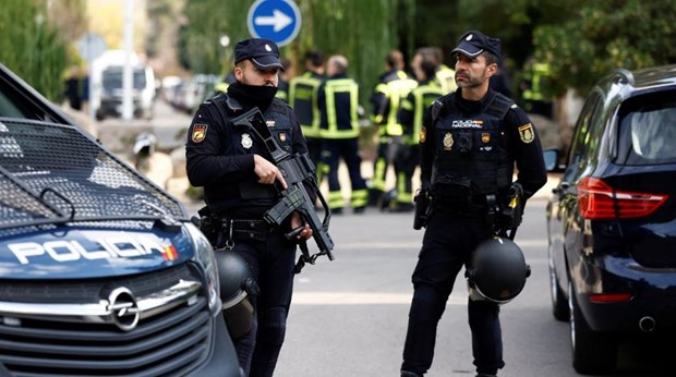 Bom thư phát nổ ngay ở Đại sứ quán Ukraine tại Tây Ban Nha - ảnh 1