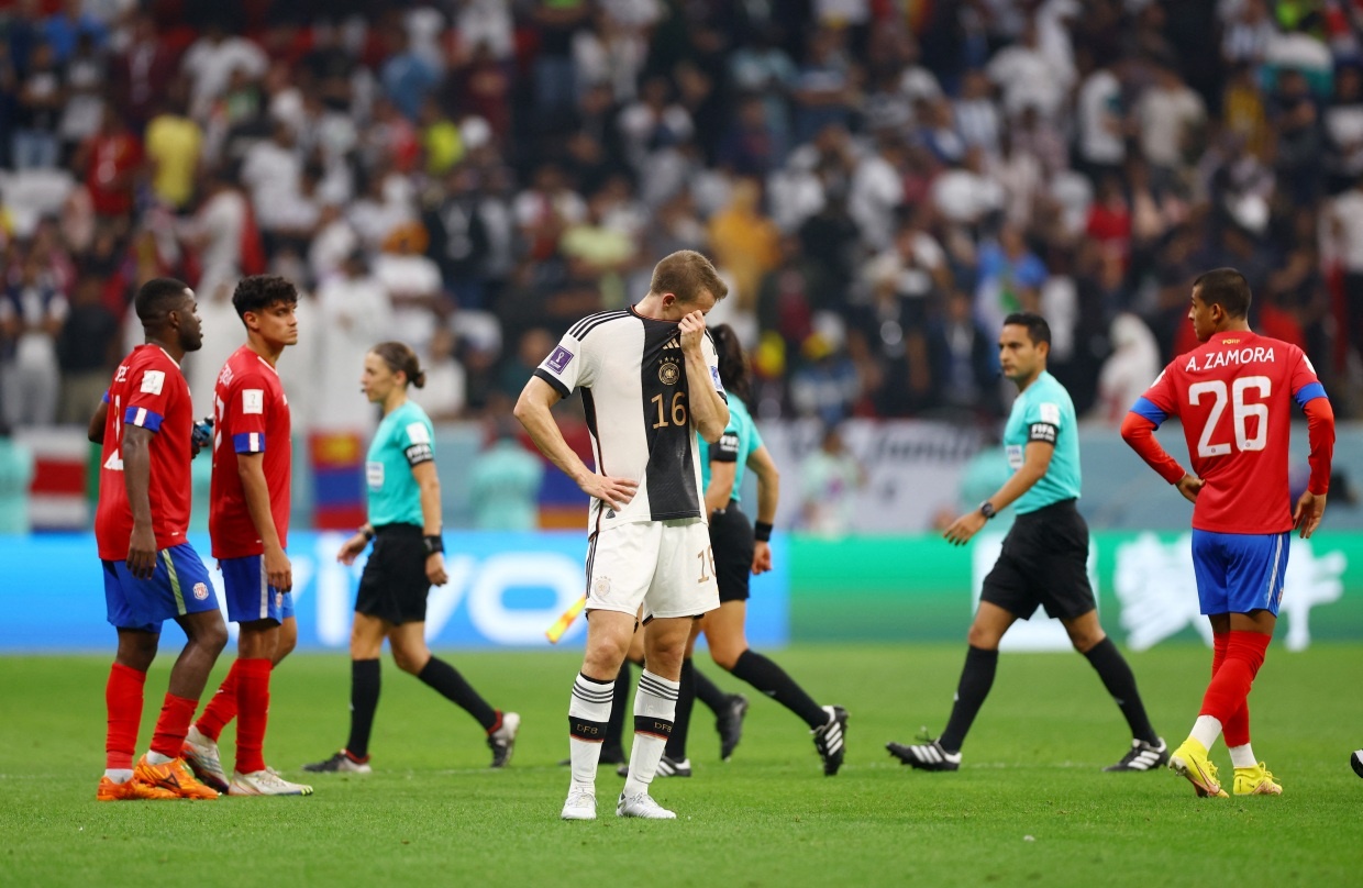 CĐV Đức bật khóc khi đội bóng bị loại khỏi World Cup - ảnh 6
