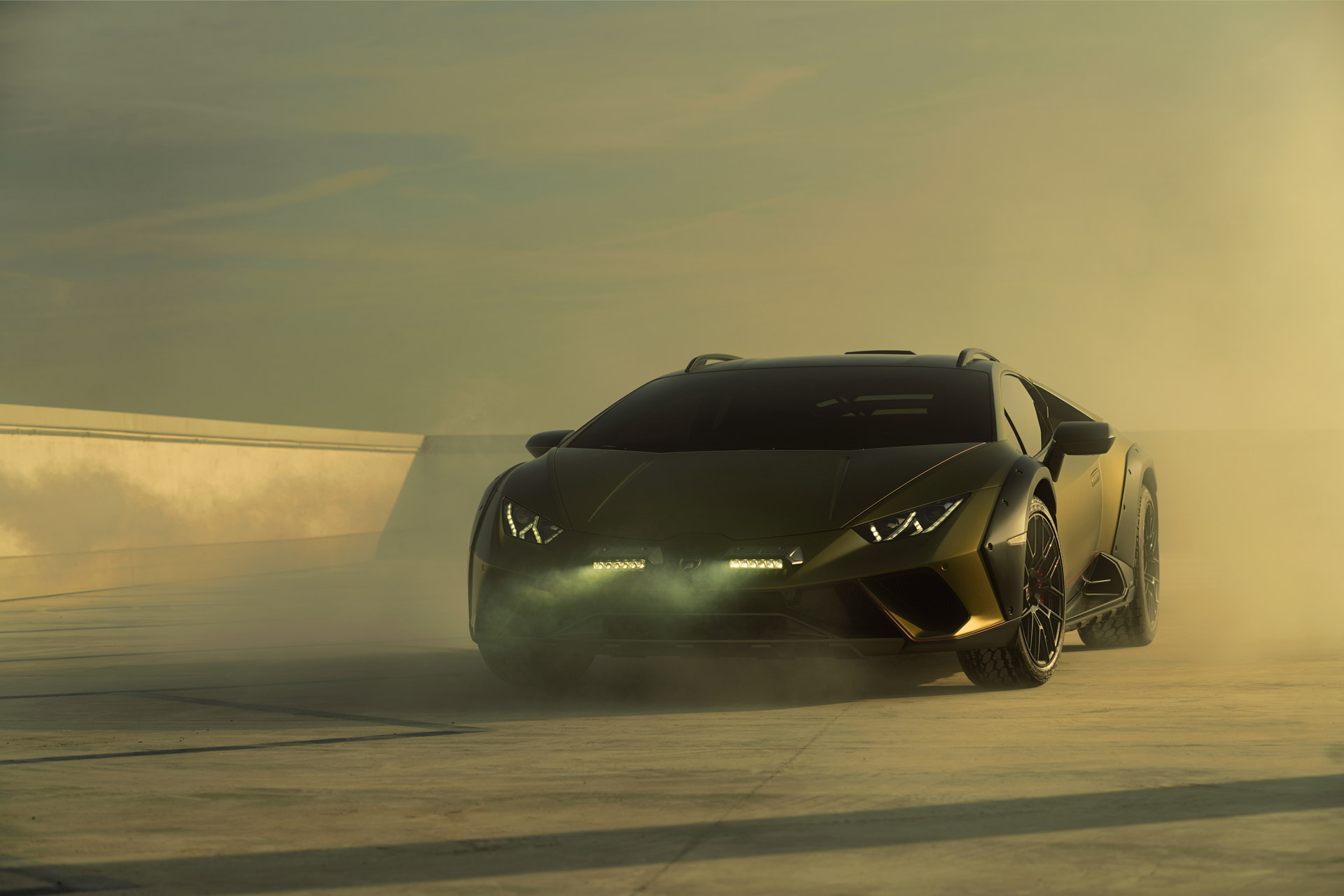 Lamborghini Huracan Sterrato ra mắt: Khi siêu xe cũng off-road - ảnh 1