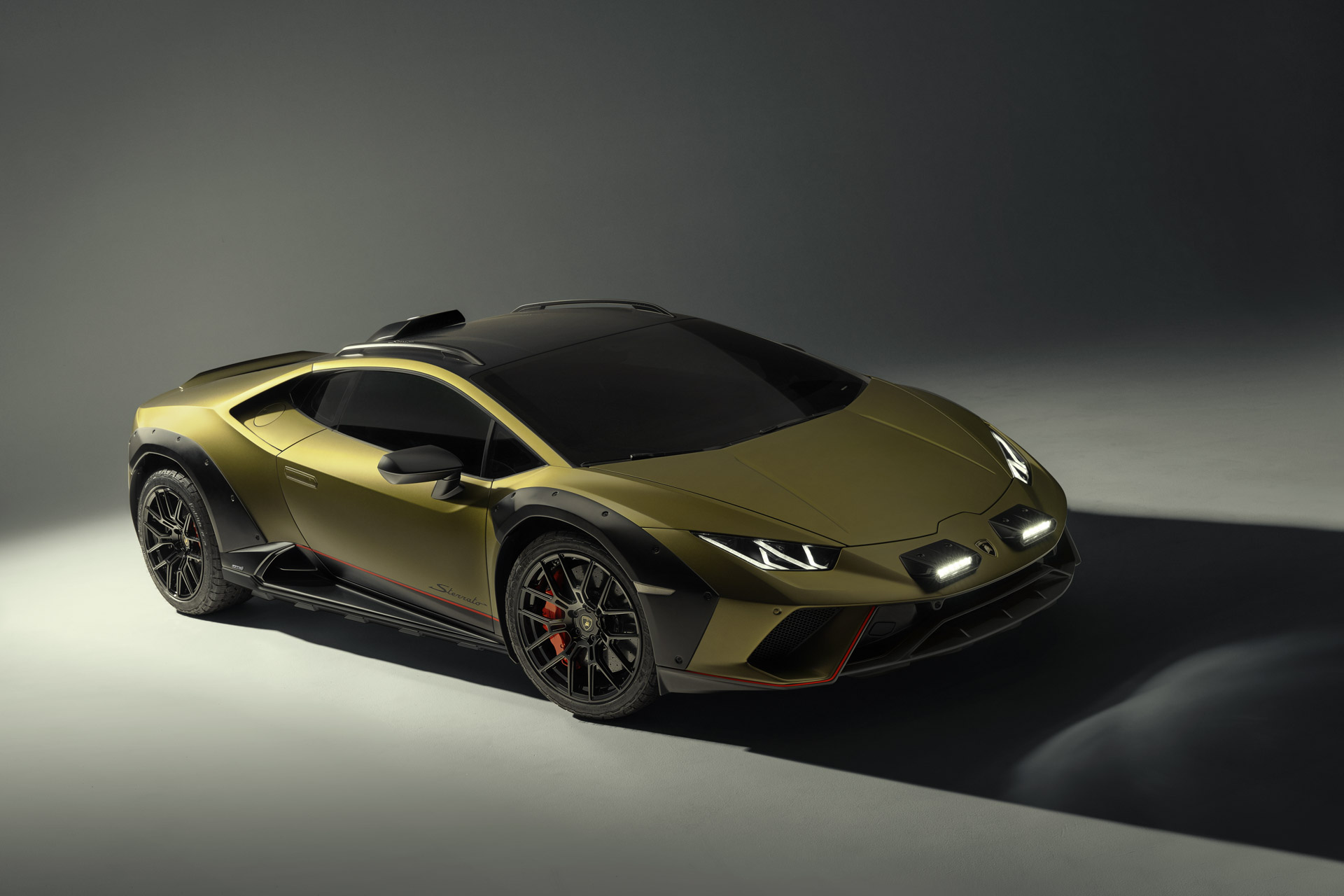 Lamborghini Huracan Sterrato ra mắt: Khi siêu xe cũng off-road - ảnh 2