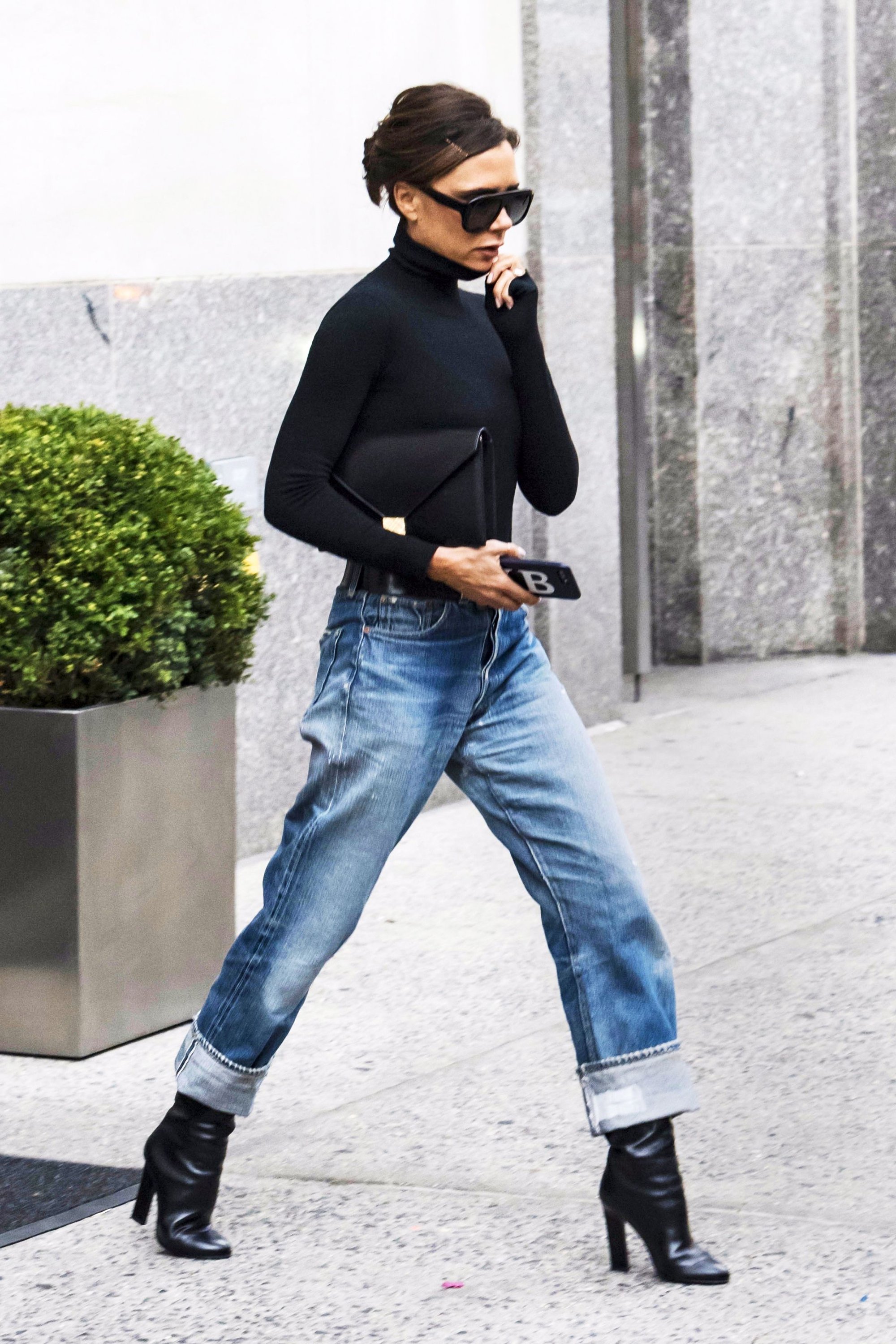 10 cách diện quần jeans không cầu kỳ mà vẫn sành điệu của sao Hollywood - ảnh 3