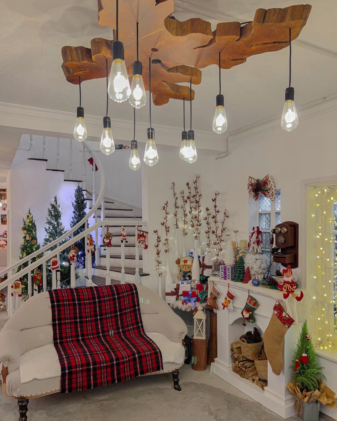 Hưởng ứng không khí Giáng sinh sớm tại những quán cà phê nằm trong ngôi biệt thự phong cách Châu Âu - ảnh 13