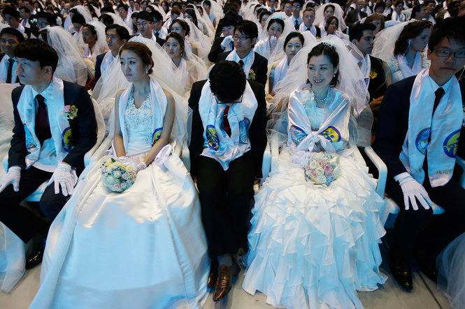 Kinh tế suy thoái, giới trẻ Hàn Quốc tiết kiệm chi phí đám cưới - ảnh 1