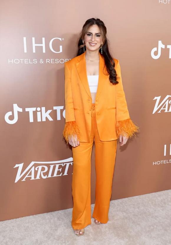 Selena Gomez lộng lẫy, nổi bật bên Dua Lipa trên thảm đỏ Hitmakers 2022 của Variety - ảnh 15