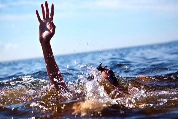 Xôn xao một ngư dân ở Cà Mau bị dìm xuống biển tử vong - ảnh 1