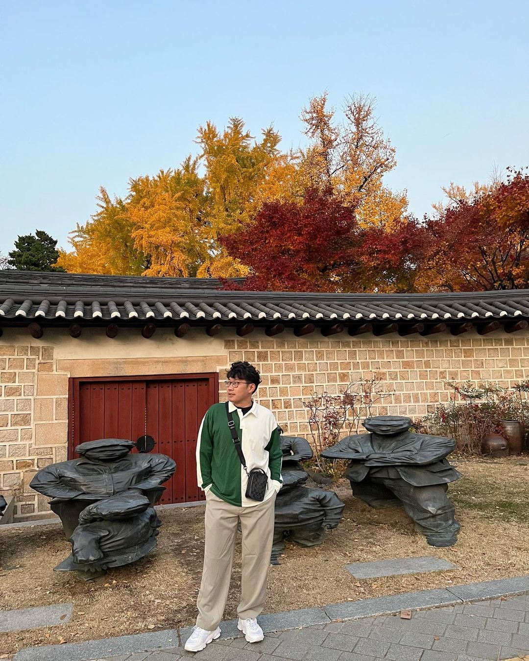 6 địa điểm tận hưởng mùa thu, ngắm lá vàng rơi lãng mạn ở Hàn Quốc - ảnh 18