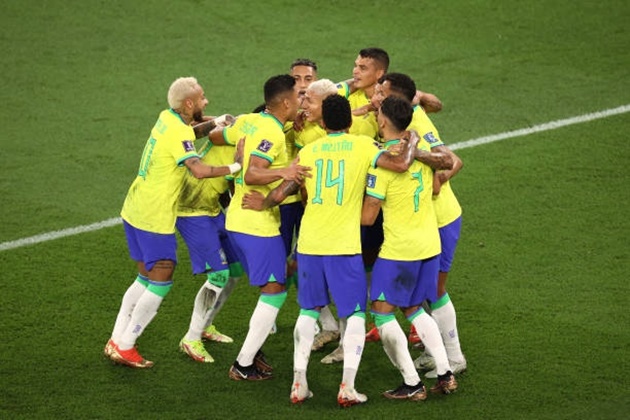Cả Brazil thực hiện hành động điểm 10 dành cho Pele - ảnh 1