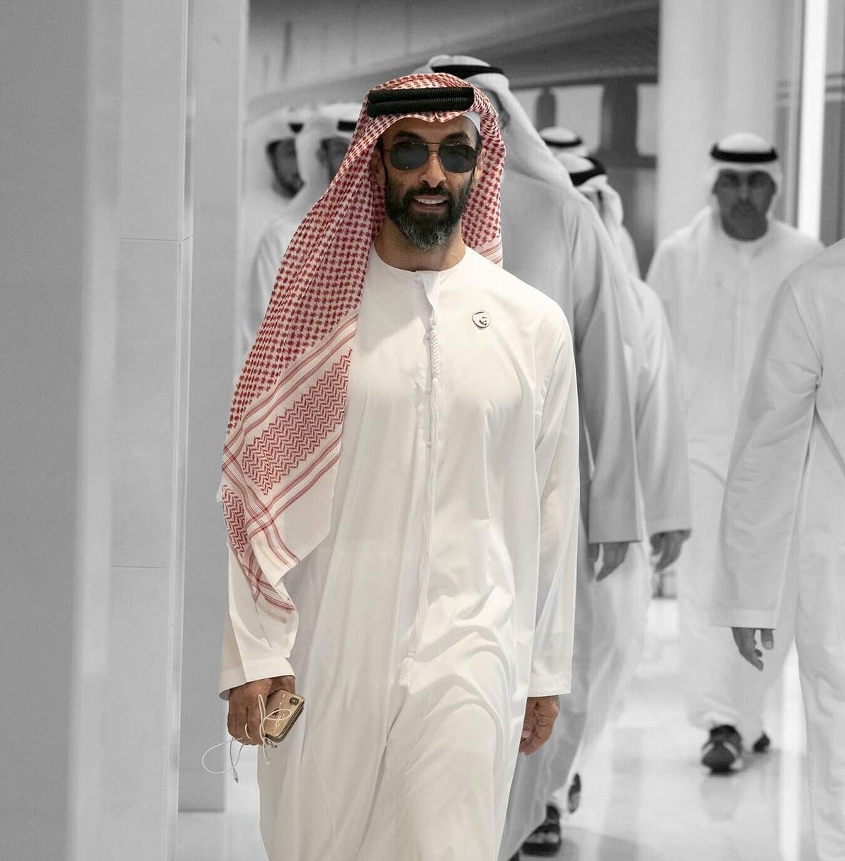 Gia tộc giàu có nhất Abu Dhabi đang đổ tiền vào đâu - ảnh 1