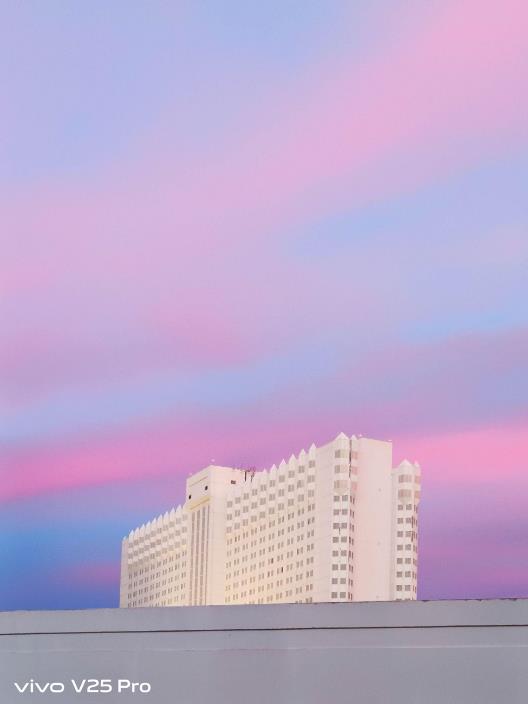 Ngắm một Las Vegas đầy màu sắc qua ống kính của vivo V25 Pro - ảnh 6