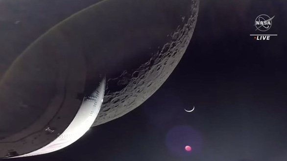 Tàu Orion bắt đầu trở về Trái đất sau chuyến thám hiểm Mặt trăng - ảnh 1