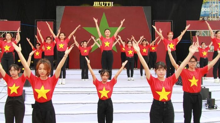Đại học Giao thông Vận tải TP Hồ Chí Minh tổ chức ngày hội đón tân sinh viên - ảnh 1