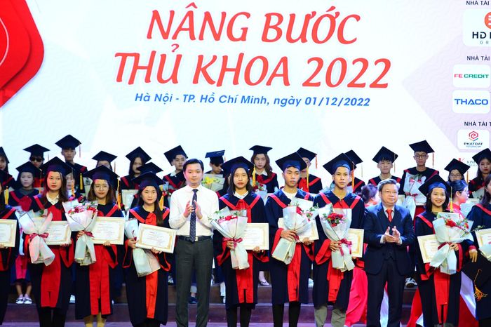 Đại học Giao thông Vận tải TP Hồ Chí Minh tổ chức ngày hội đón tân sinh viên - ảnh 3