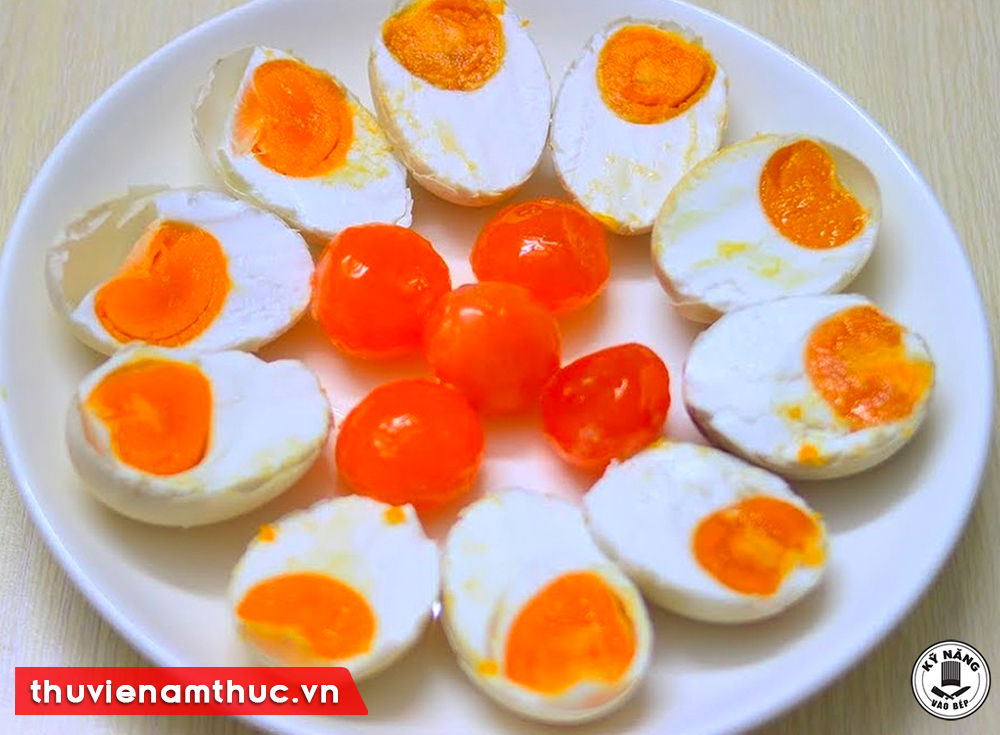 Cách làm trứng muối đơn giản ai cũng có thể làm - ảnh 6