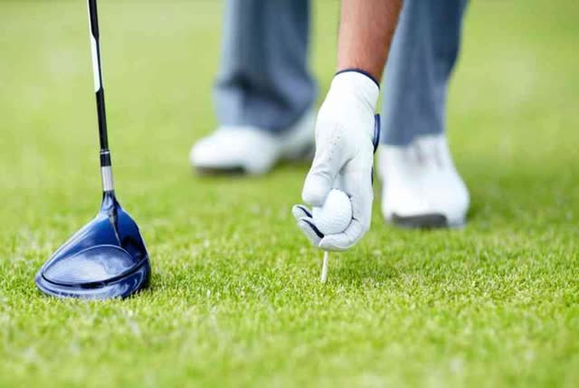Một trường công lập đưa Golf vào dạy thể chất: Cung cấp toàn bộ thiết bị, học phí chẳng 