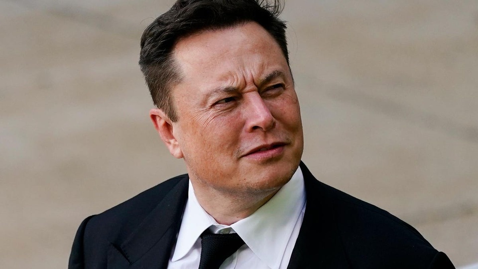 Elon Musk suýt mất vị trí giàu nhất hành tinh - ảnh 1