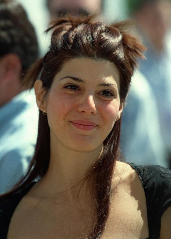 Nữ diễn viên từng đoạt giải Oscar - Marisa Tomei chia sẻ 5 bí quyết làm đẹp ở tuổi ngoài 50 - ảnh 2