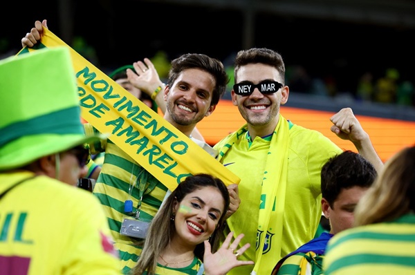 Fan nữ đua nhau khoe sắc trên khán đài World Cup 2022 - ảnh 8