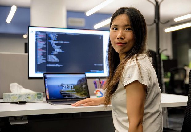 Cô công nhân nhà máy thành kỹ sư Google, nhận lương 3 tỷ đồng/năm nhờ 