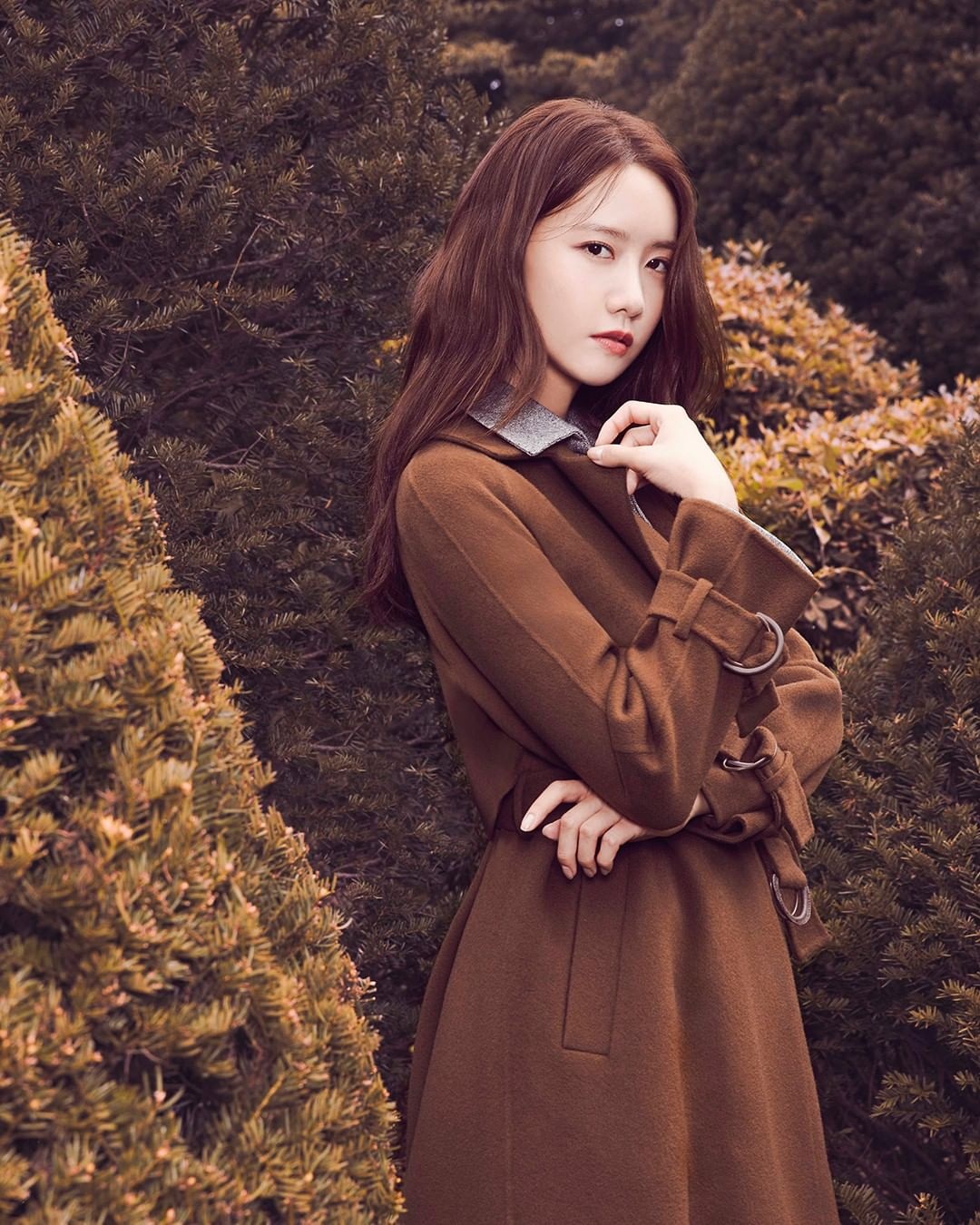 Trench coat và quy tắc phối đồ 2/3 hack chiều cao của Yoona - ảnh 12