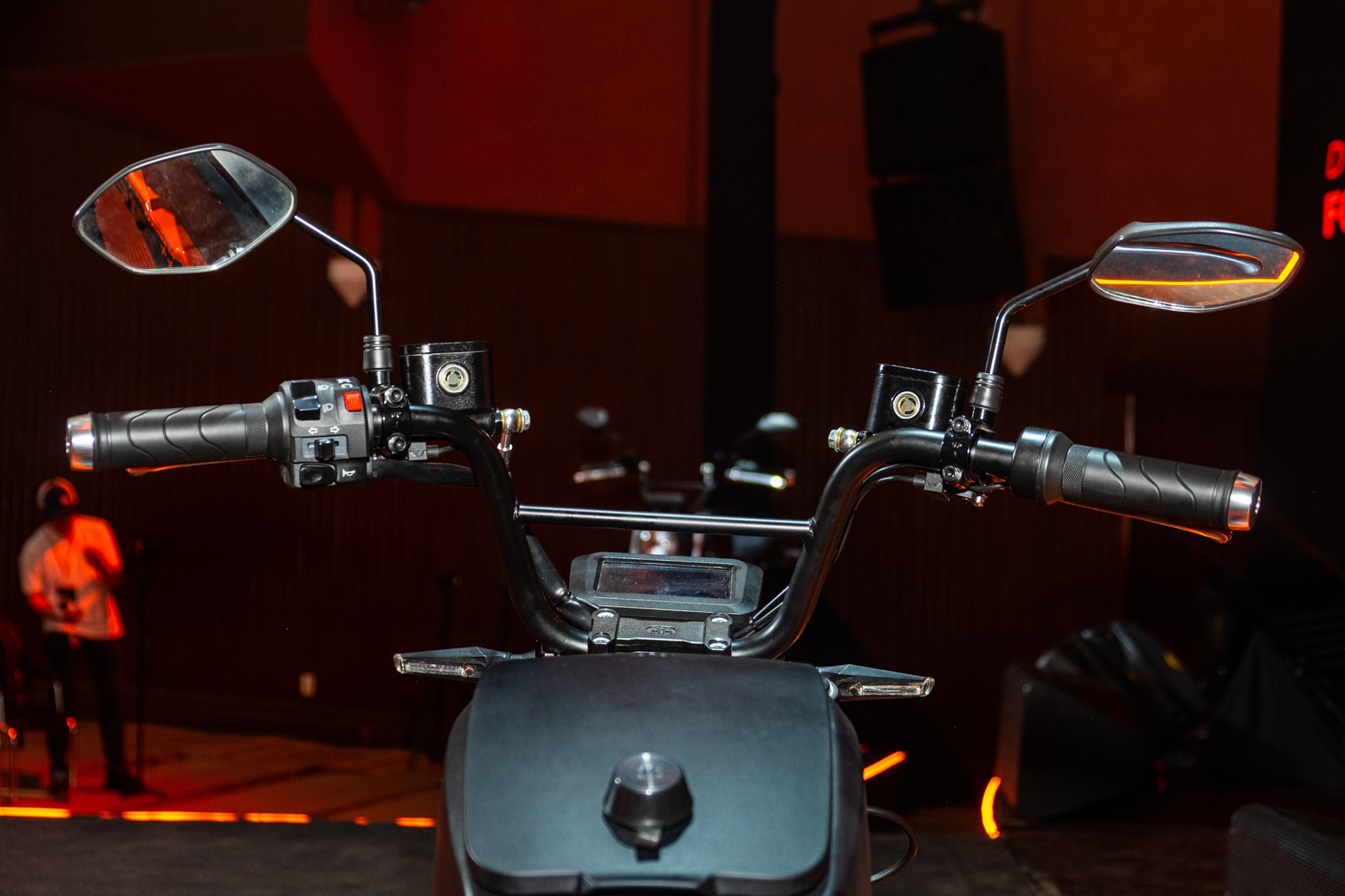Ra mắt Dat Bike Weaver++: Giá 65,9 triệu đồng, dáng cổ điển, sạc nhanh chưa từng có tại Việt Nam - ảnh 9