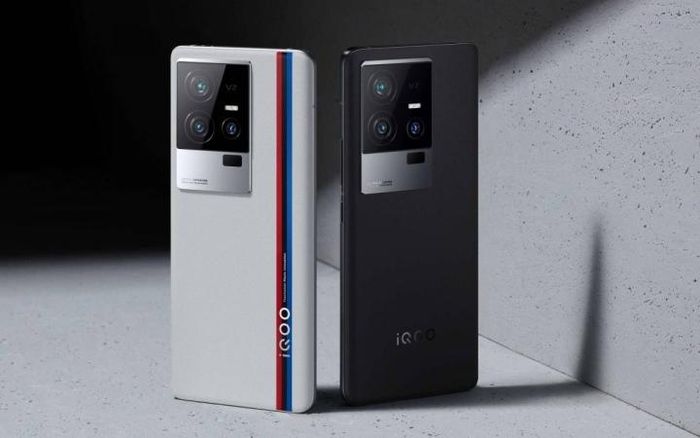 iQOO 11 và 11 Pro ra mắt với tốc độ sạc pin nhanh ‘không tưởng’ - ảnh 1