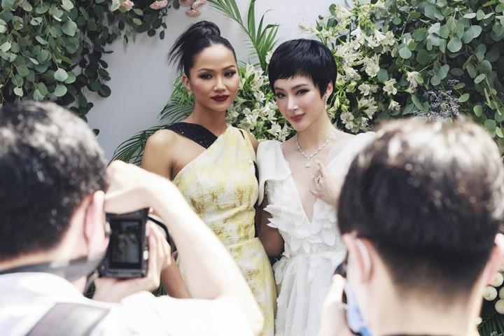Angela Phương Trinh gặp H'Hen Niê, diễn viên có đẹp hơn hoa hậu? - ảnh 1