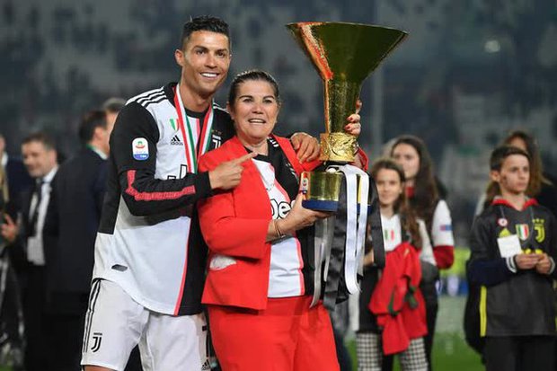 Cuộc đời đầy nước mắt của mẹ Ronaldo: Từng muốn chạy trốn khỏi chính căn nhà của mình, dành dụm từng đồng để nuôi đam mê của con - ảnh 3