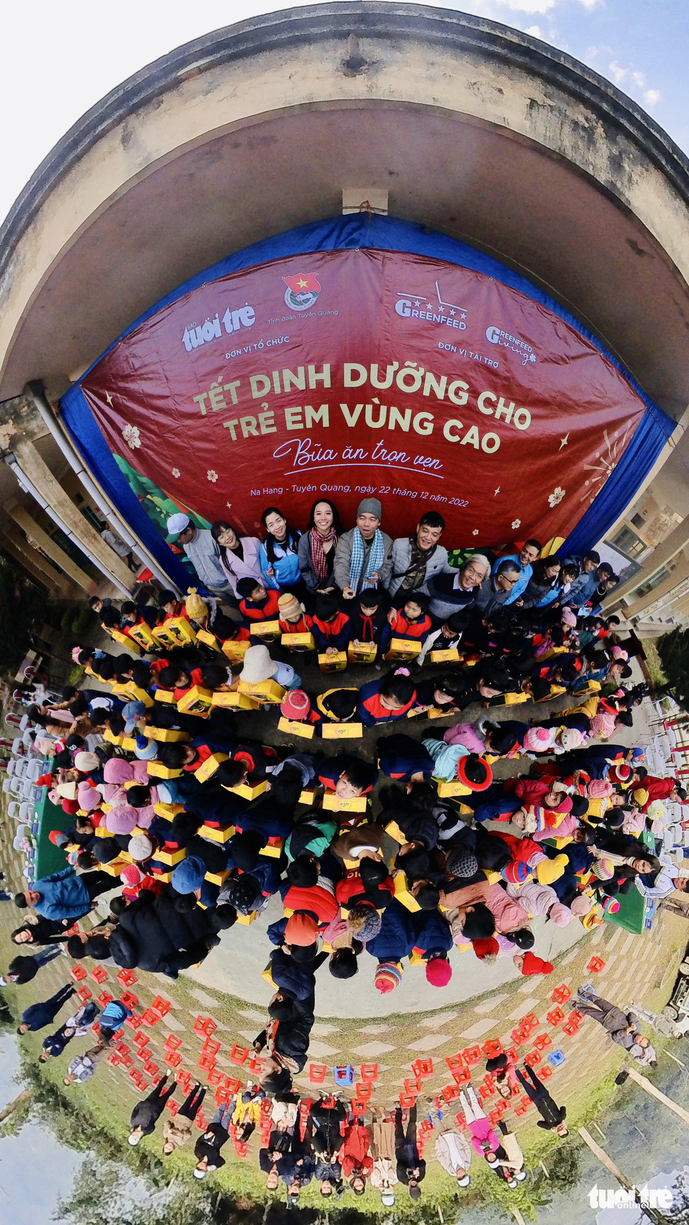 Trẻ em Tuyên Quang dậy sớm đến trường, háo hức chờ đợi quà Tết dinh dưỡng - ảnh 2