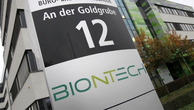 Hãng BioNTech thử nghiệm thuốc điều trị ung thư công nghệ mRNA tại Anh - ảnh 1