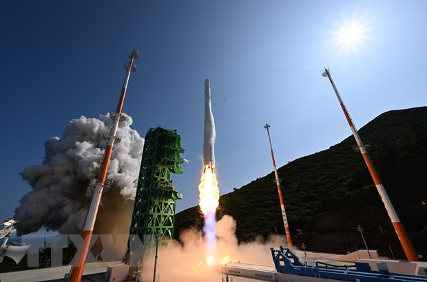 Hàn Quốc tiếp tục phóng thử tên lửa đẩy tự chế tạo trong nước - ảnh 1