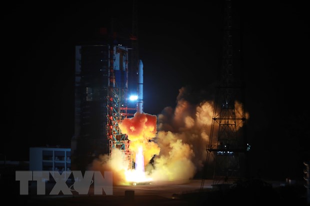 Trung Quốc phóng thành công 3 vệ tinh thế hệ mới vào vũ trụ - ảnh 1